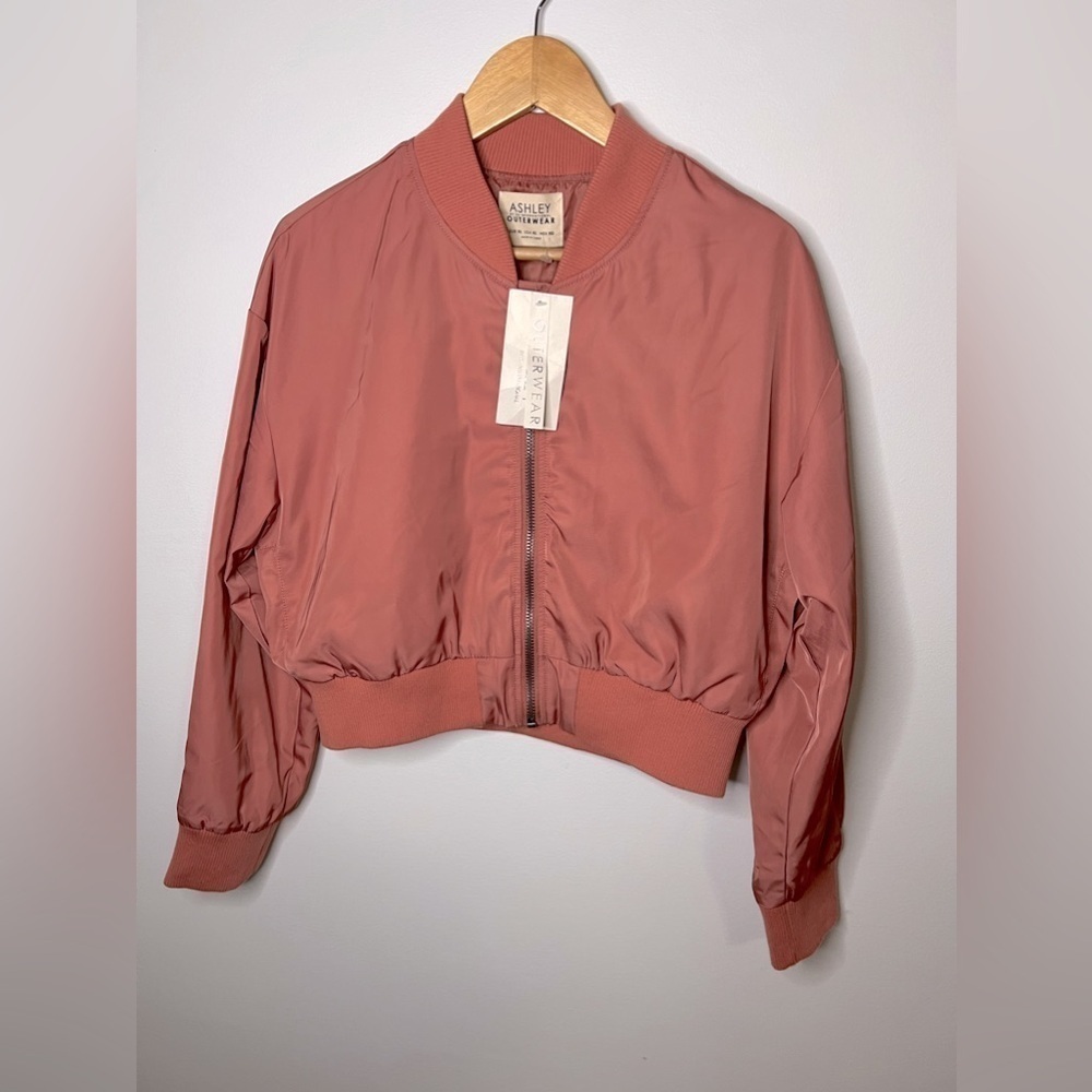 NWT Ashley By 26 International Pink Coral Bomber style Cropped Jacket Size XL - Picture 3 of 8